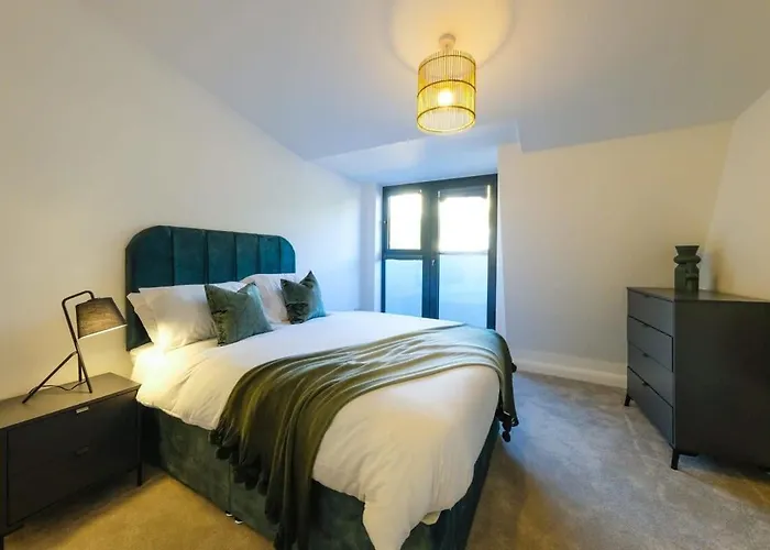 Hotwells Flat 7- Hopewell *