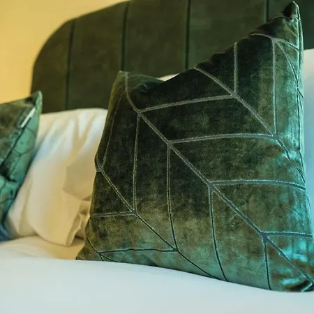 Hotwells Flat 7- Hopewell Daire Bristol